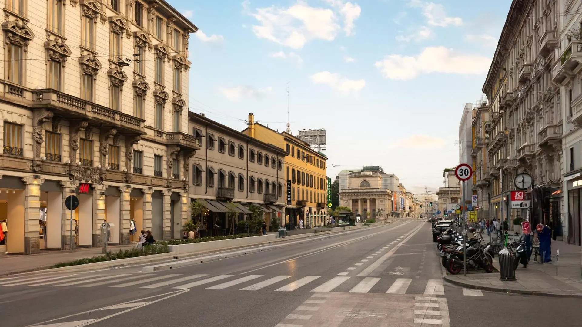Luxury Melzo 8 - Porta Venezia Apartment Milan Italy