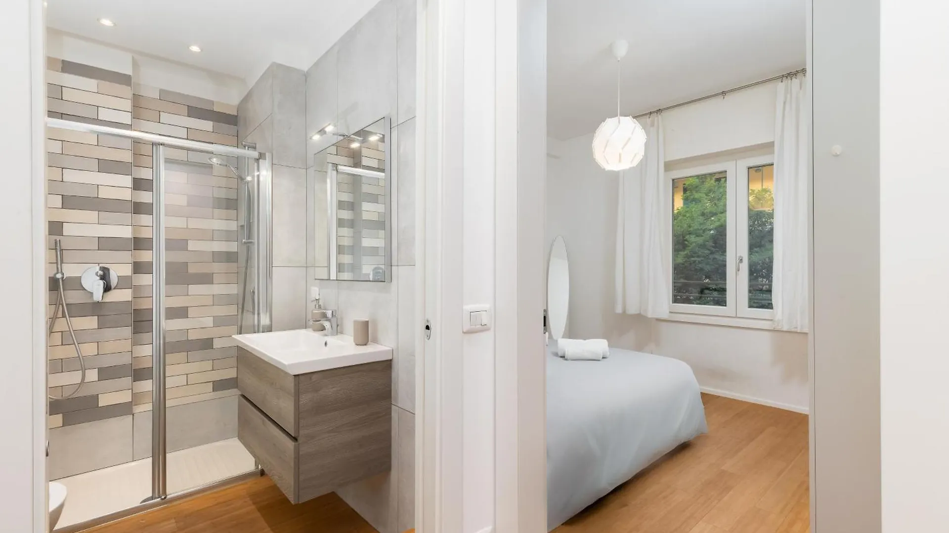 Luxury Melzo 8 - Porta Venezia Apartment Milan Italy