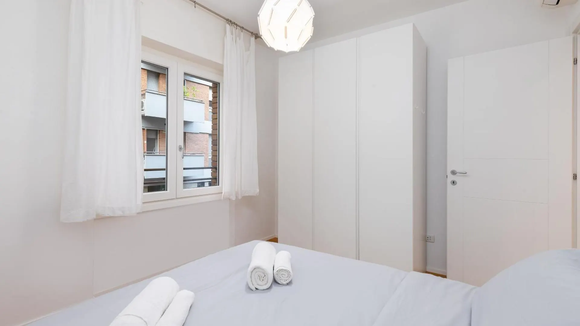Luxury Melzo 8 - Porta Venezia Apartment Milan