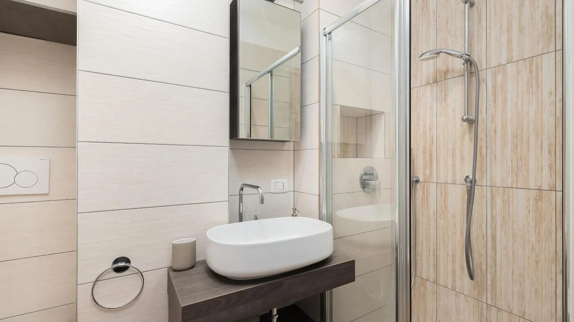Luxury Melzo 8 - Porta Venezia Apartment Milan